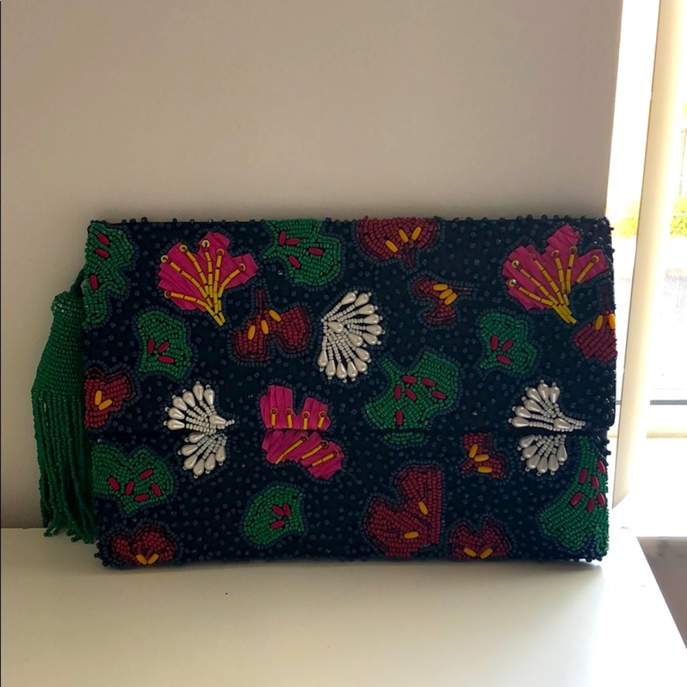 Flower clutch